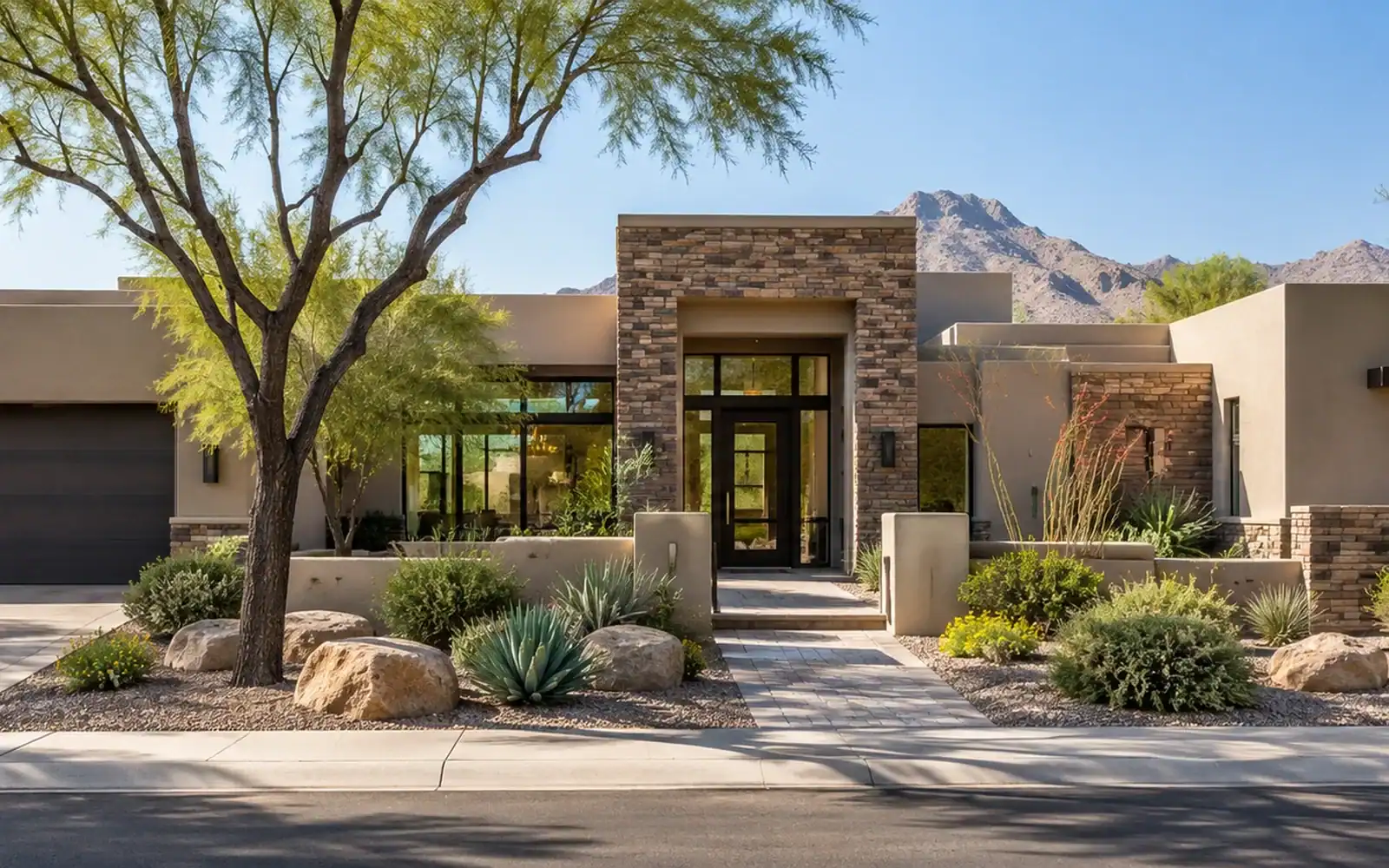 Modern desert home in Phoenix with mountain views